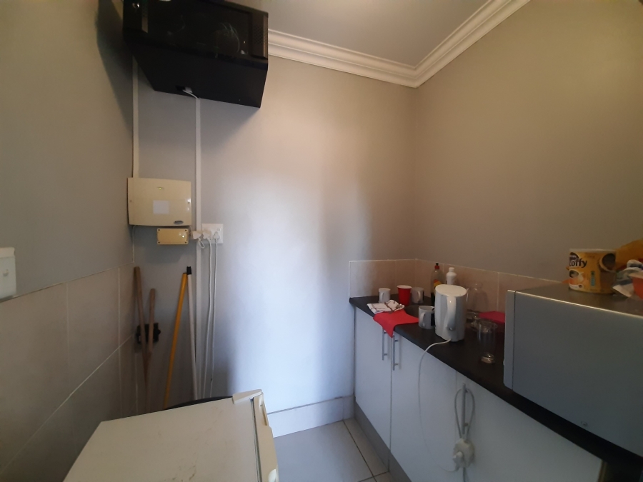 To Let commercial Property for Rent in Berea Eastern Cape